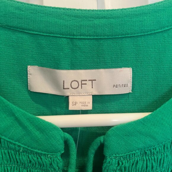 NWT Women's Loft Flutter Sleeve Top - Picture 2 of 3